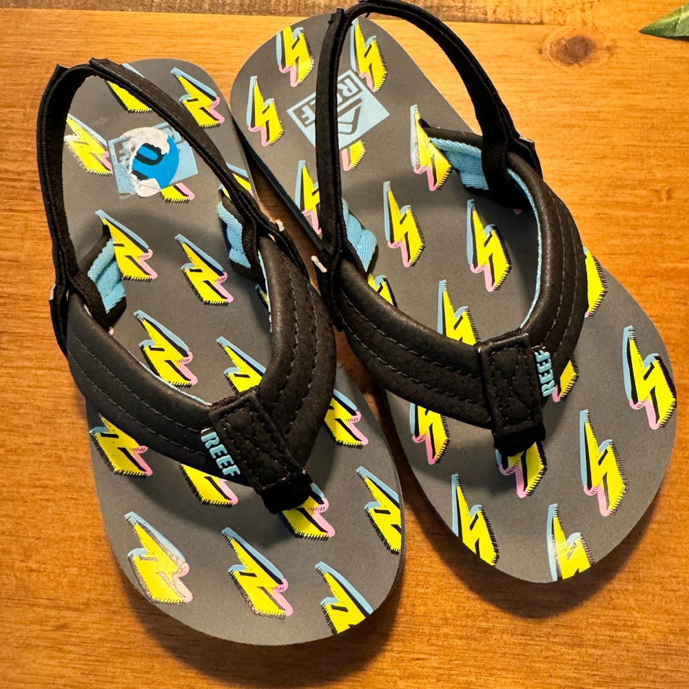 Reef sandals size C10 NWOT